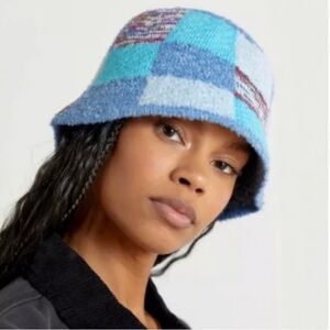 NWT Urban Outfitters UO Gabbi Knit Blue Bucket Hat